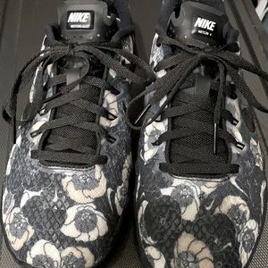 Floral Nike Metcon